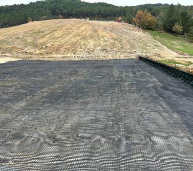 İzolasyon, izolasyon uygulaması, yapı izolasyonu, bina yalıtımı, PVC su tutucu bant, HDPE geomembran, PVC geomembran, PP geotekstil, su yalıtımı çözümleri, enerji verimli izolasyon, dış etkenlere