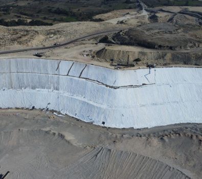 İzolasyon, izolasyon uygulaması, yapı izolasyonu, bina yalıtımı, PVC su tutucu bant, HDPE geomembran, PVC geomembran, PP geotekstil, su yalıtımı çözümleri, enerji verimli izolasyon, dış etkenlere